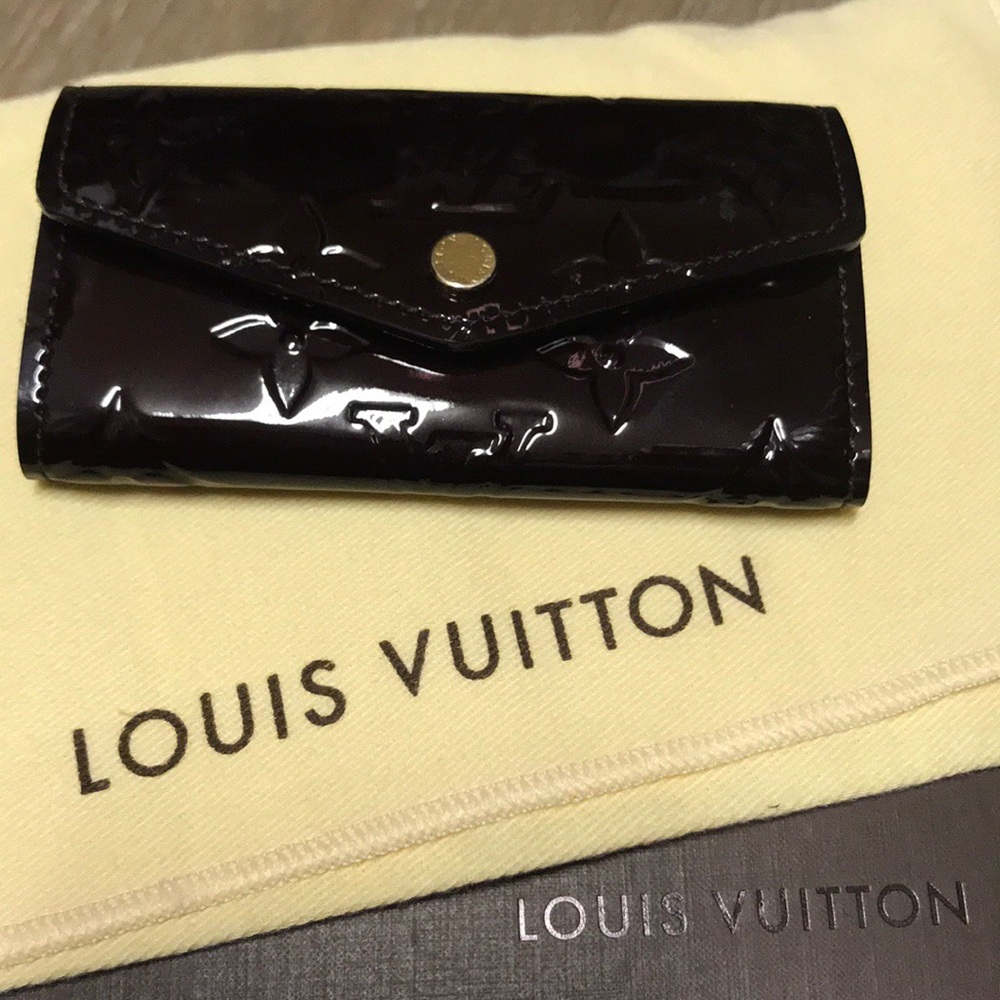 Authentic LV key holder: Louis Vuitton Amarante